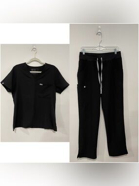 *** SOLD*** Figs Black Catarina Top High Waisted Kade Cargo Scrub Pants Medical